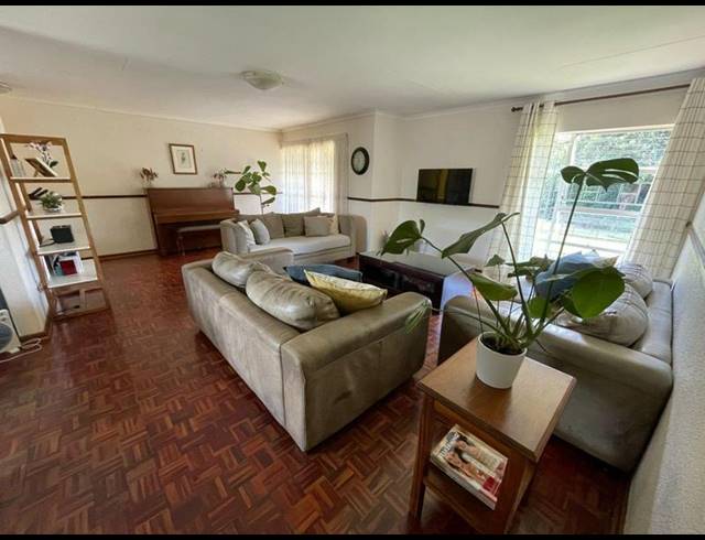 4 BEDROOM HOUSE FOR SALE IN SECUNDA CENTRAL